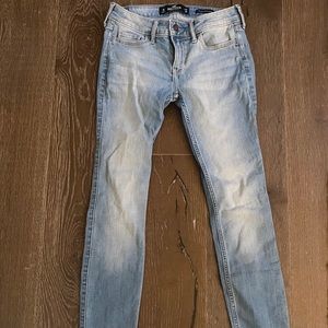 Hollister low rise super skinny jeans!!!
